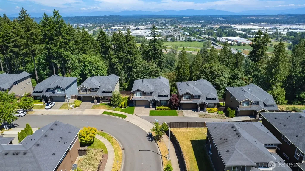 33852 56th Place S Auburn WA 98001