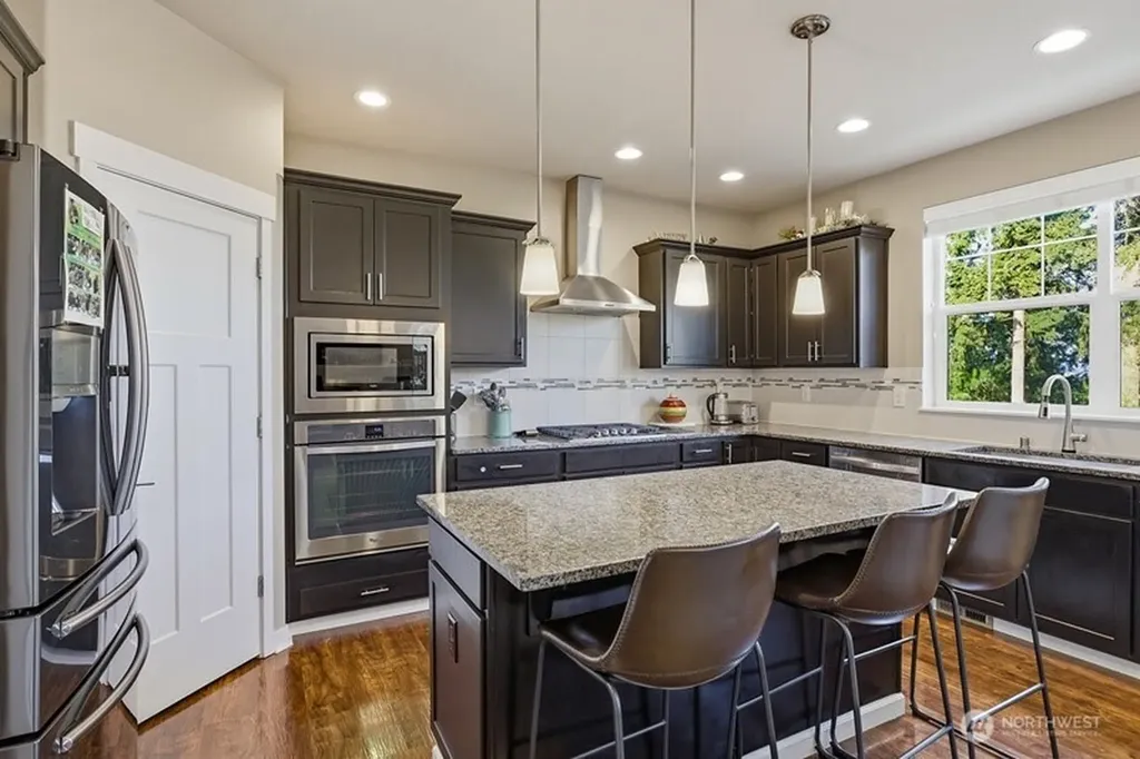 33852 56th Place S Auburn WA 98001