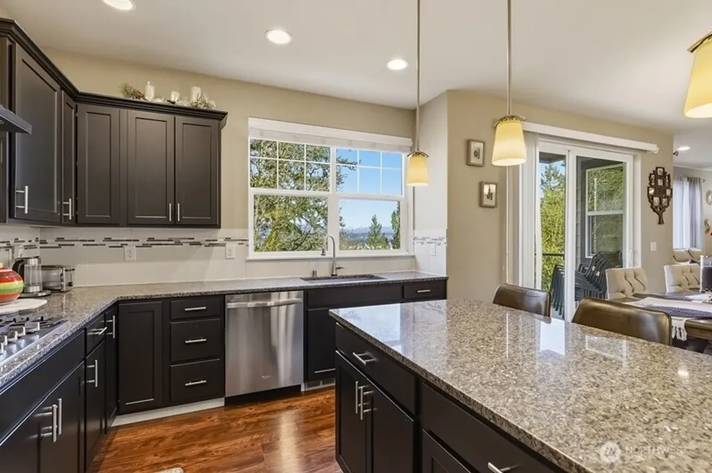 33852 56th Place S Auburn WA 98001