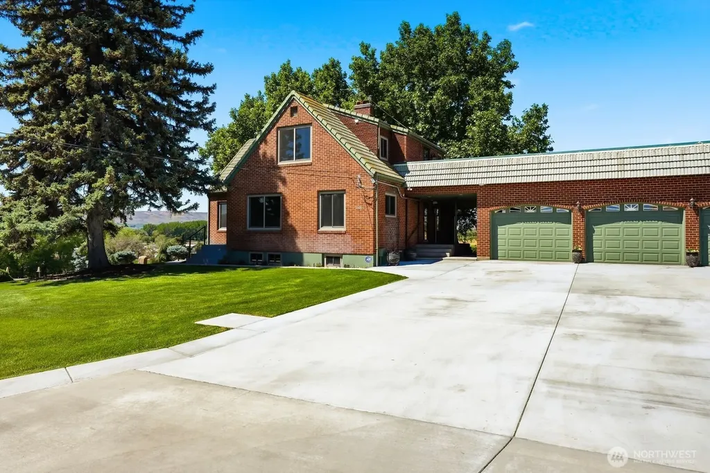 2606 Draper Road Yakima WA 98903
