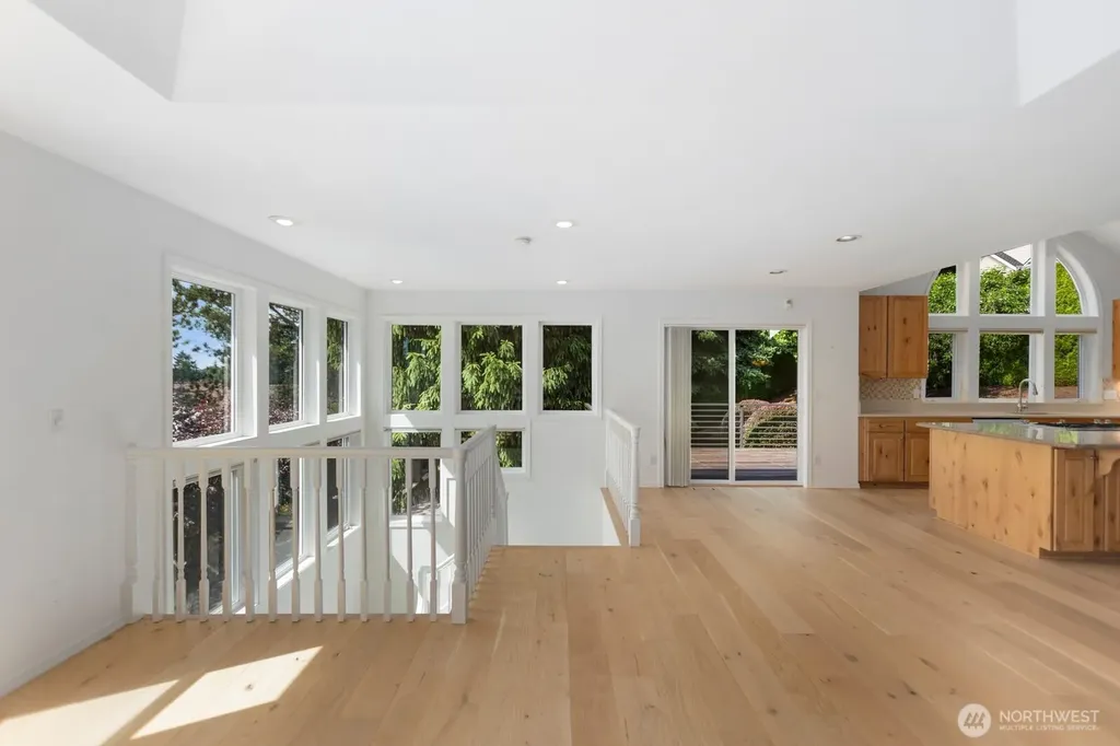 1642 204th Avenue NE Sammamish WA 98074