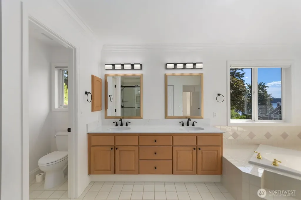 1642 204th Avenue NE Sammamish WA 98074