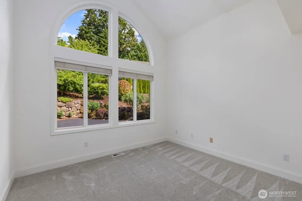 1642 204th Avenue NE Sammamish WA 98074