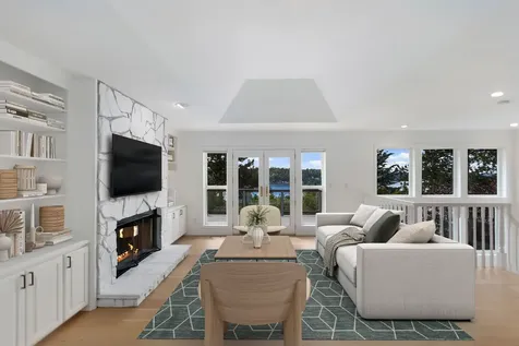 1642 204th Avenue NE Sammamish WA 98074