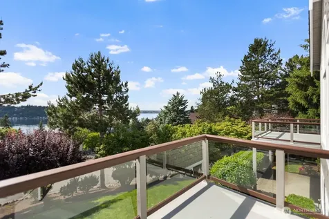 1642 204th Avenue NE Sammamish WA 98074