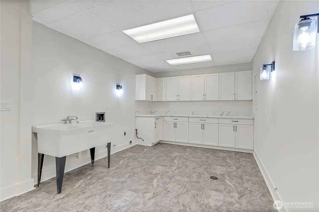 16331 Maplewild Avenue SW Burien WA 98166