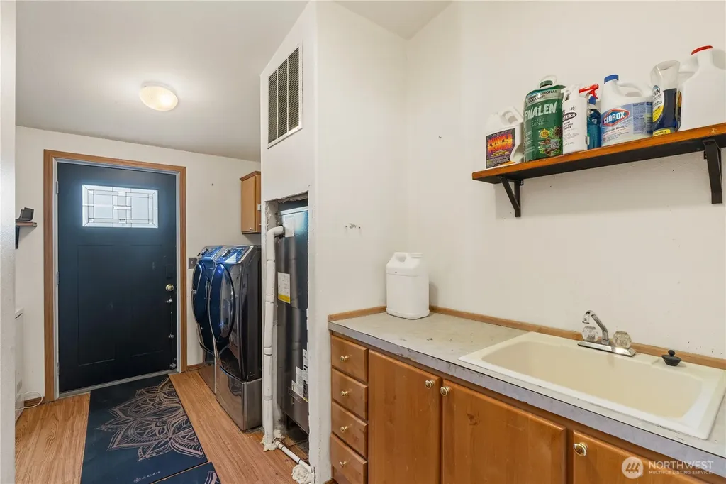 1900 Harding Road Aberdeen WA 98520