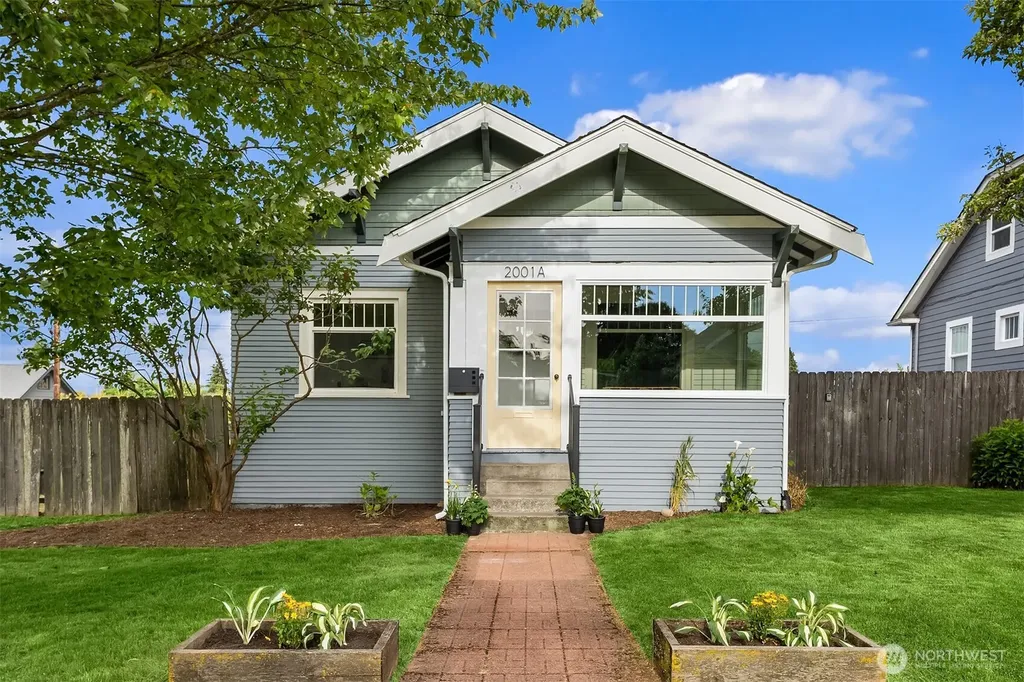 2001 Rainier Avenue Everett WA 98201