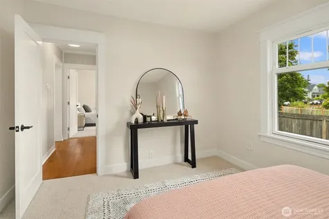 2001 Rainier Avenue Everett WA 98201