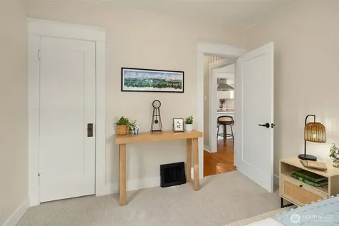 2001 Rainier Avenue Everett WA 98201