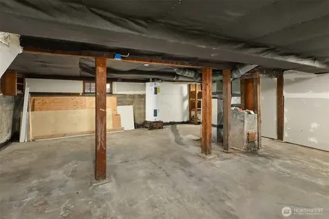 2001 Rainier Avenue Everett WA 98201