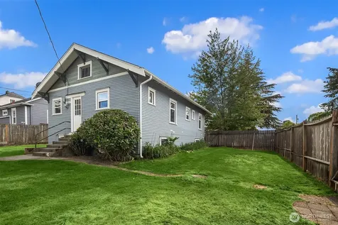 2001 Rainier Avenue Everett WA 98201