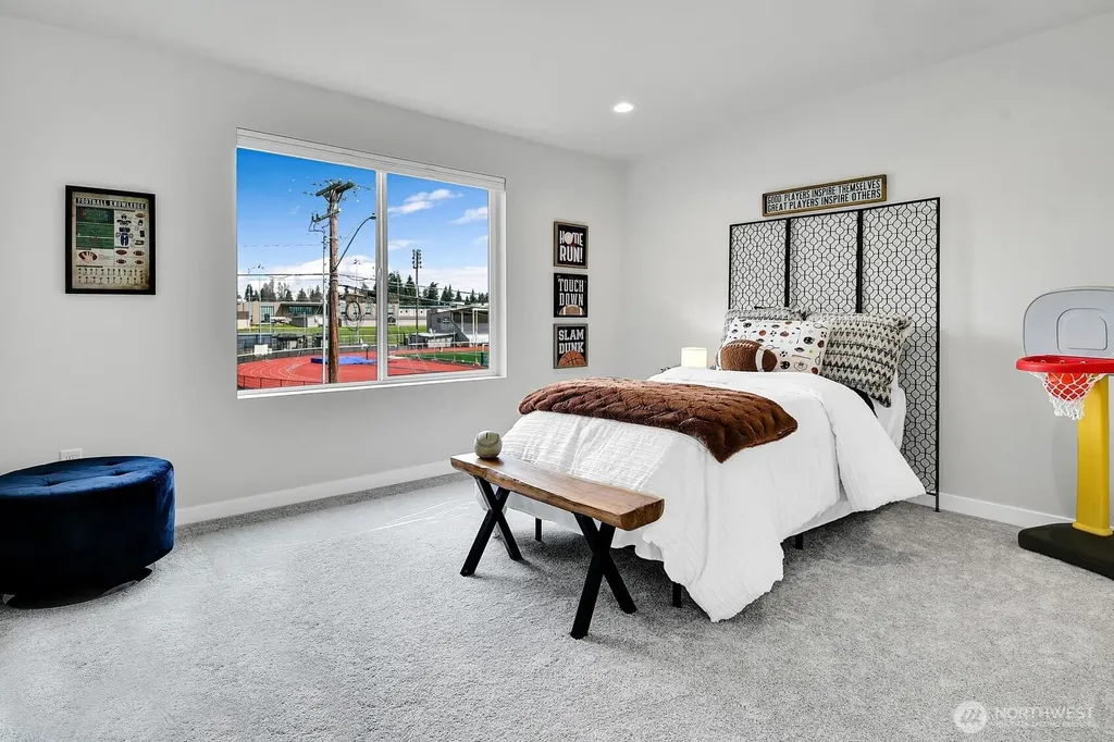 222 124th Street SW Everett WA 98204