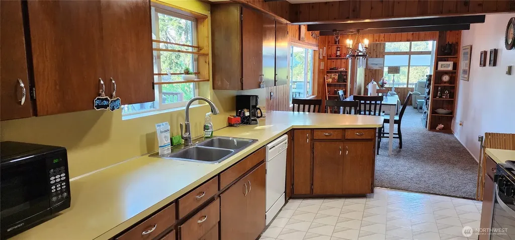 119 Pioneer Way Shelton WA 98584