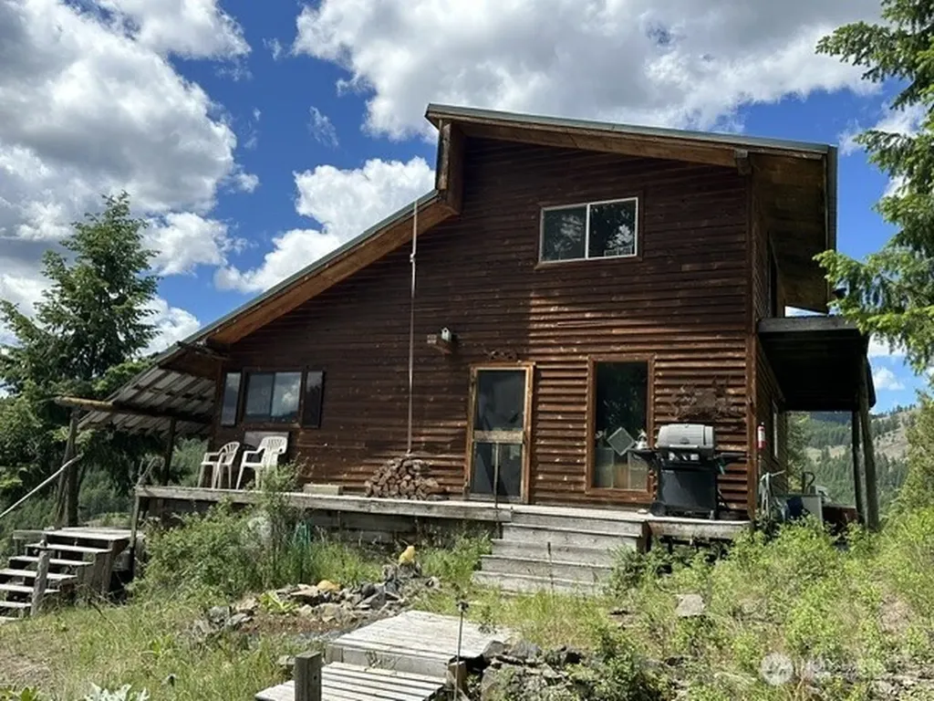 117 Two Horse Road Wauconda WA 98859
