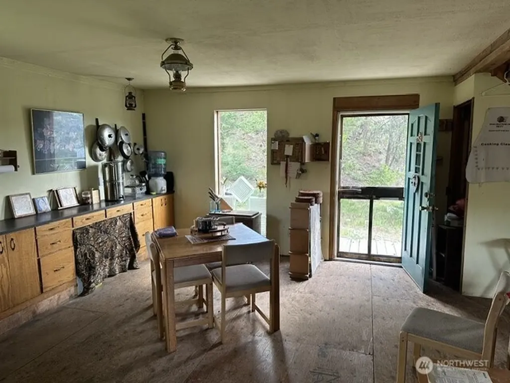 117 Two Horse Road Wauconda WA 98859