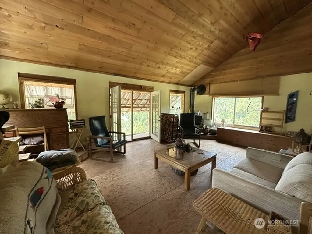 117 Two Horse Road Wauconda WA 98859