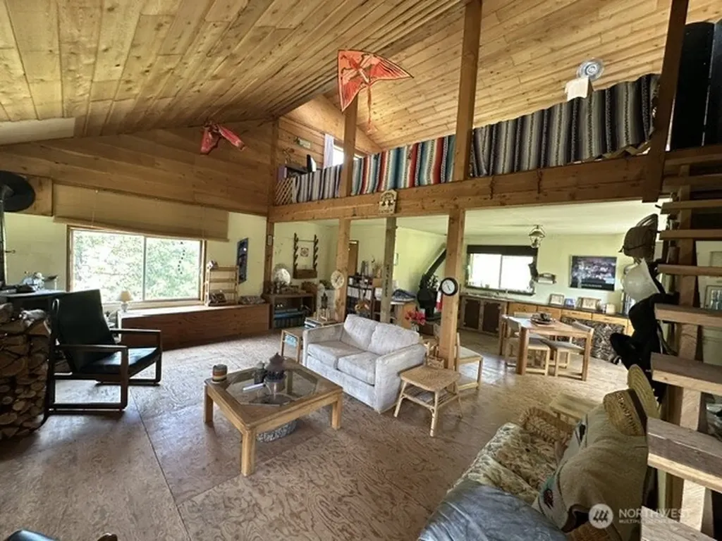 117 Two Horse Road Wauconda WA 98859
