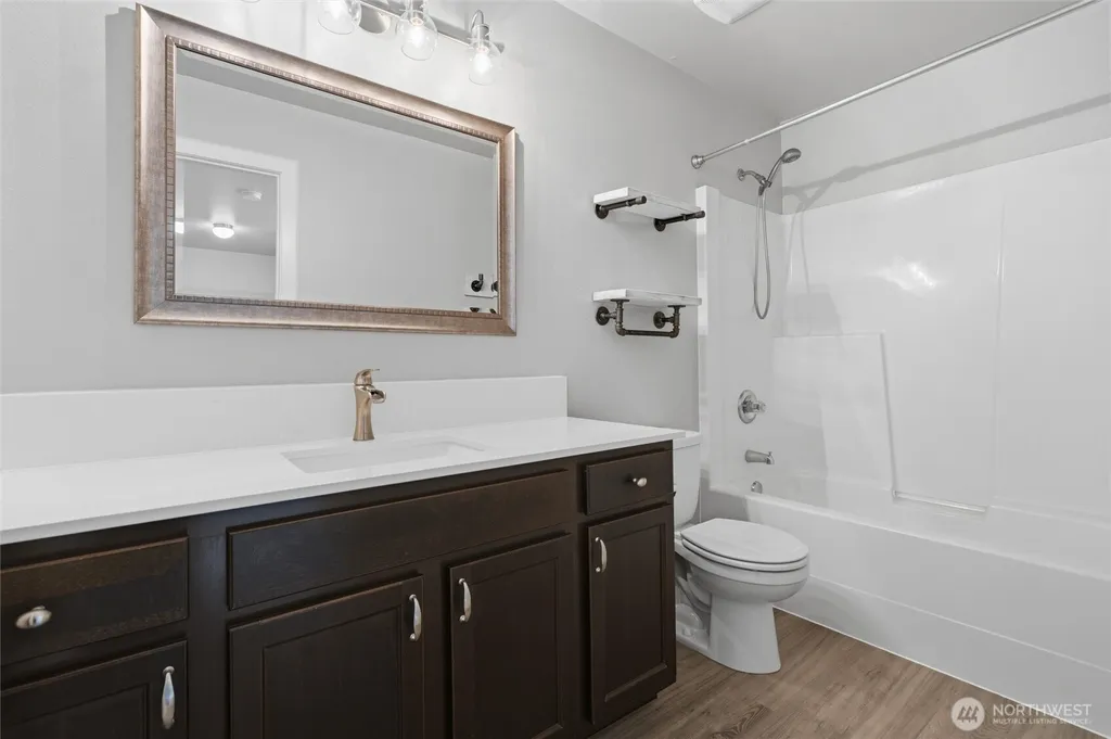 3231 NE Louann Court Bremerton WA 98311