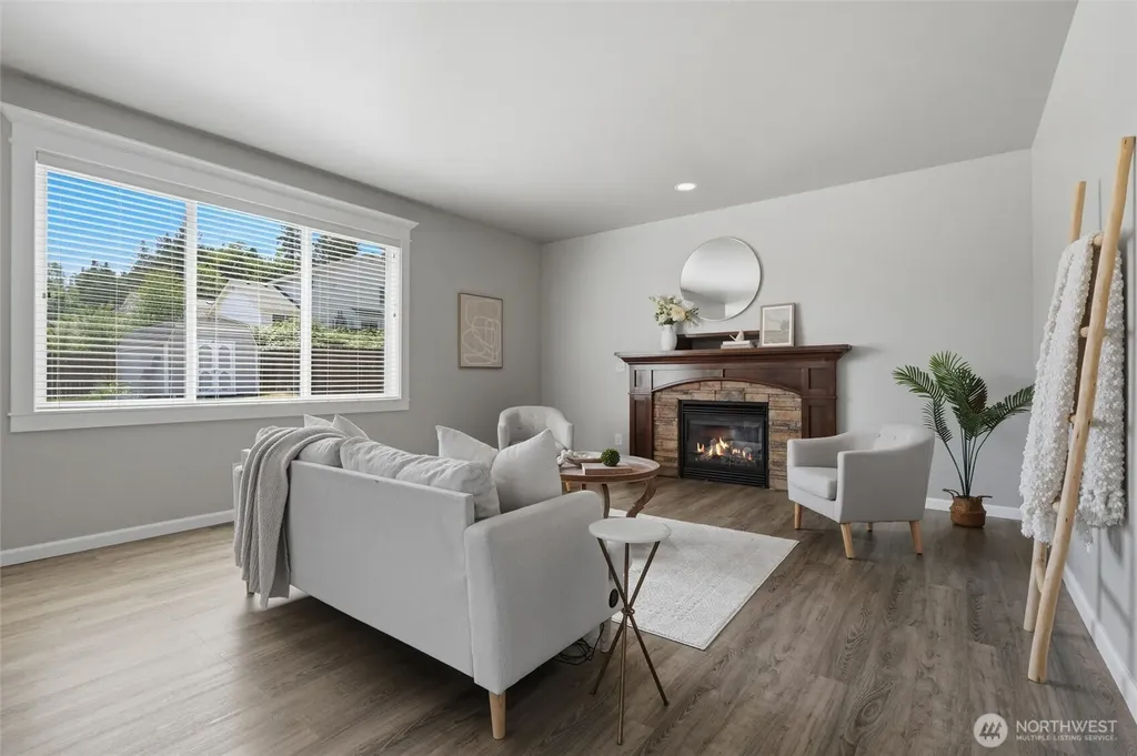 3231 NE Louann Court Bremerton WA 98311