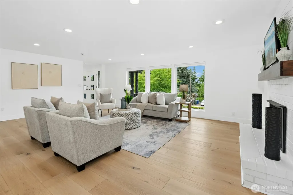 1310 121st Avenue SE Bellevue WA 98005