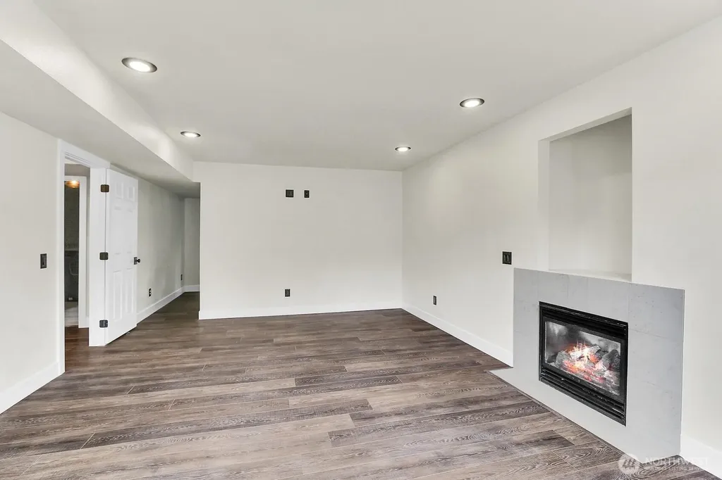 3323 Lake Drive Lake Stevens WA 98258