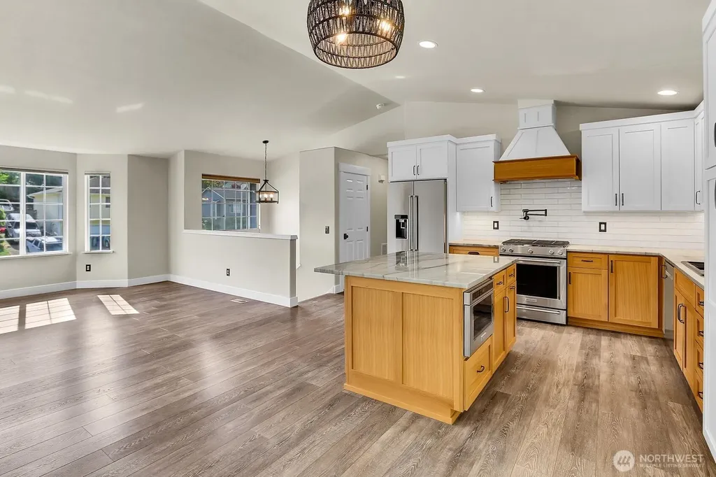 3323 Lake Drive Lake Stevens WA 98258