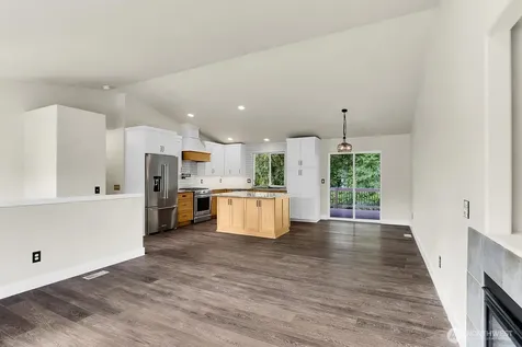 3323 Lake Drive Lake Stevens WA 98258