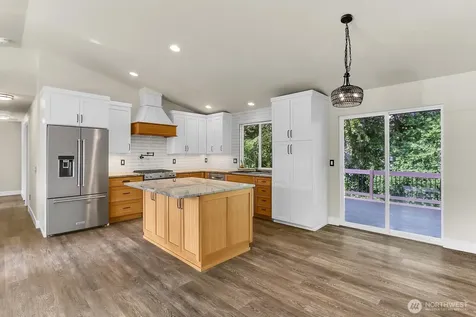 3323 Lake Drive Lake Stevens WA 98258