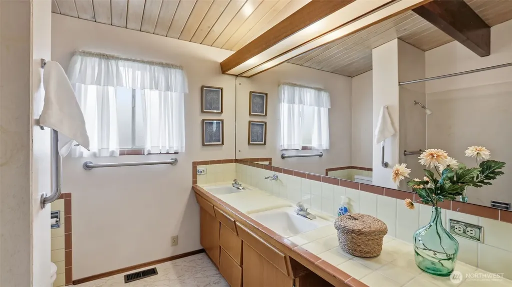 1401 Lincoln Avenue NE Renton WA 98056
