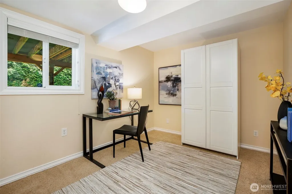14101 Phinney Avenue N Seattle WA 98133