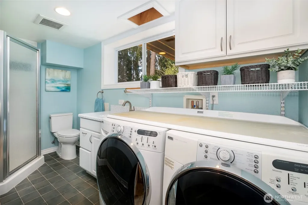 14101 Phinney Avenue N Seattle WA 98133