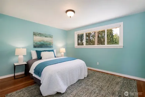 14101 Phinney Avenue N Seattle WA 98133
