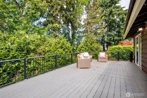 14101 Phinney Avenue N Seattle WA 98133