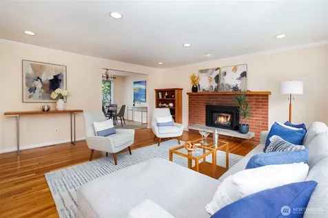 14101 Phinney Avenue N Seattle WA 98133