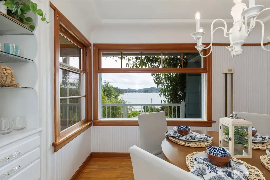 17164 Lemolo Shore Drive NE Poulsbo WA 98370