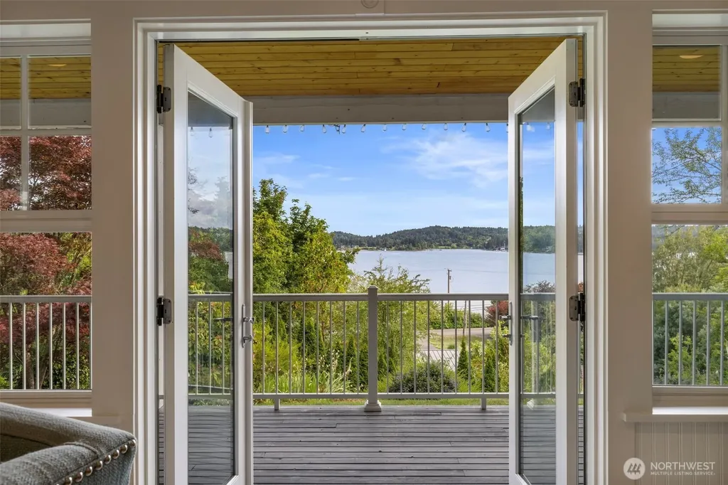 17164 Lemolo Shore Drive NE Poulsbo WA 98370