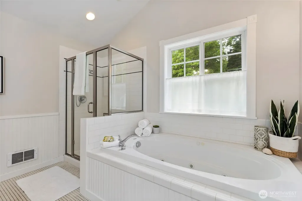 17164 Lemolo Shore Drive NE Poulsbo WA 98370