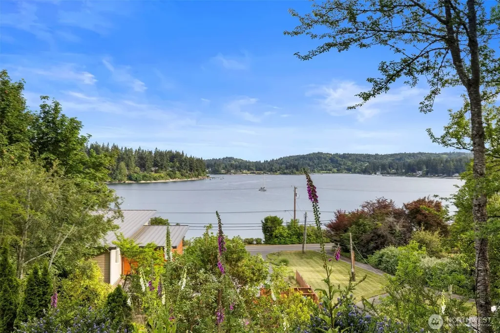 17164 Lemolo Shore Drive NE Poulsbo WA 98370