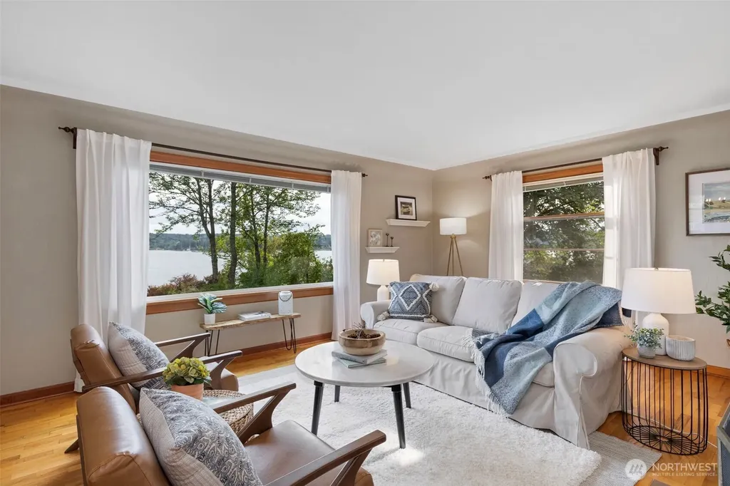 17164 Lemolo Shore Drive NE Poulsbo WA 98370