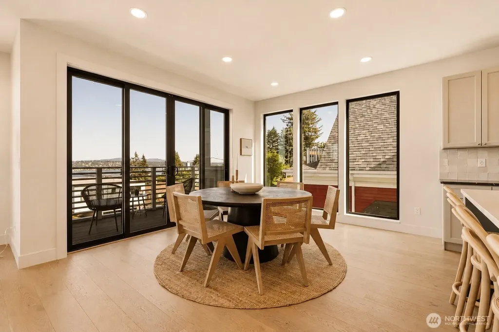 909 32nd Avenue S Seattle WA 98144