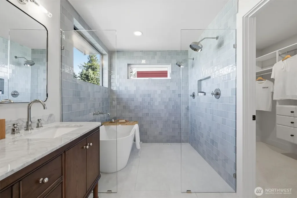 909 32nd Avenue S Seattle WA 98144