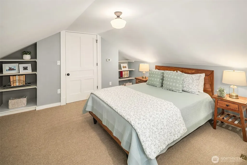4422 Montana Circle W Seattle WA 98199