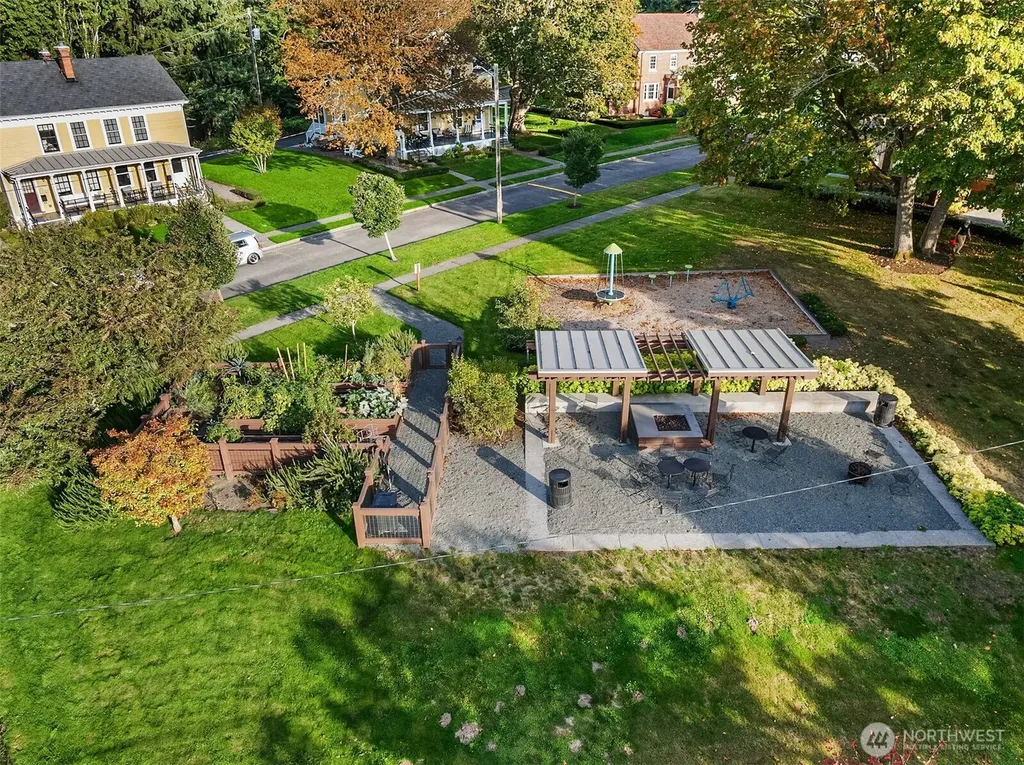 4422 Montana Circle W Seattle WA 98199