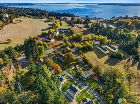 4422 Montana Circle W Seattle WA 98199