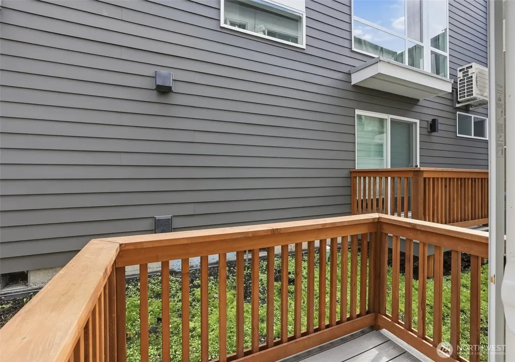 1816 24th Avenue S Seattle WA 98144