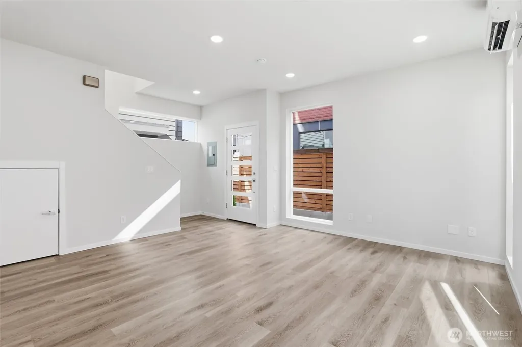 1816 24th Avenue S Seattle WA 98144