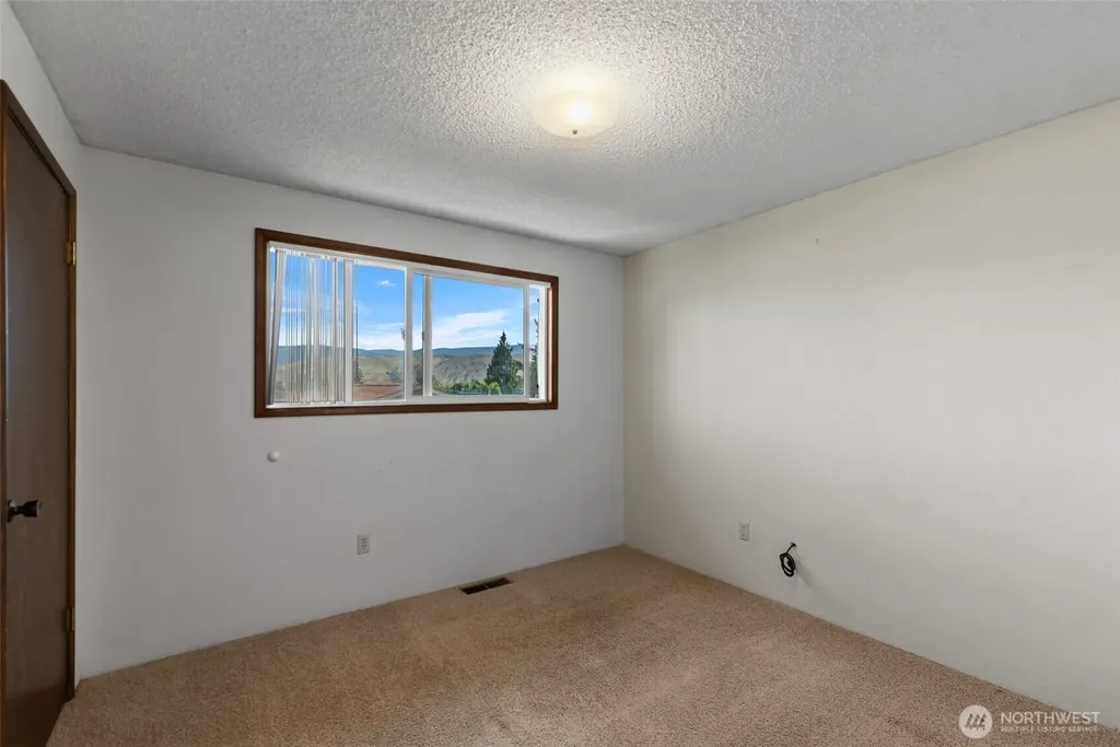 606 Lacey Place East Wenatchee WA 98802