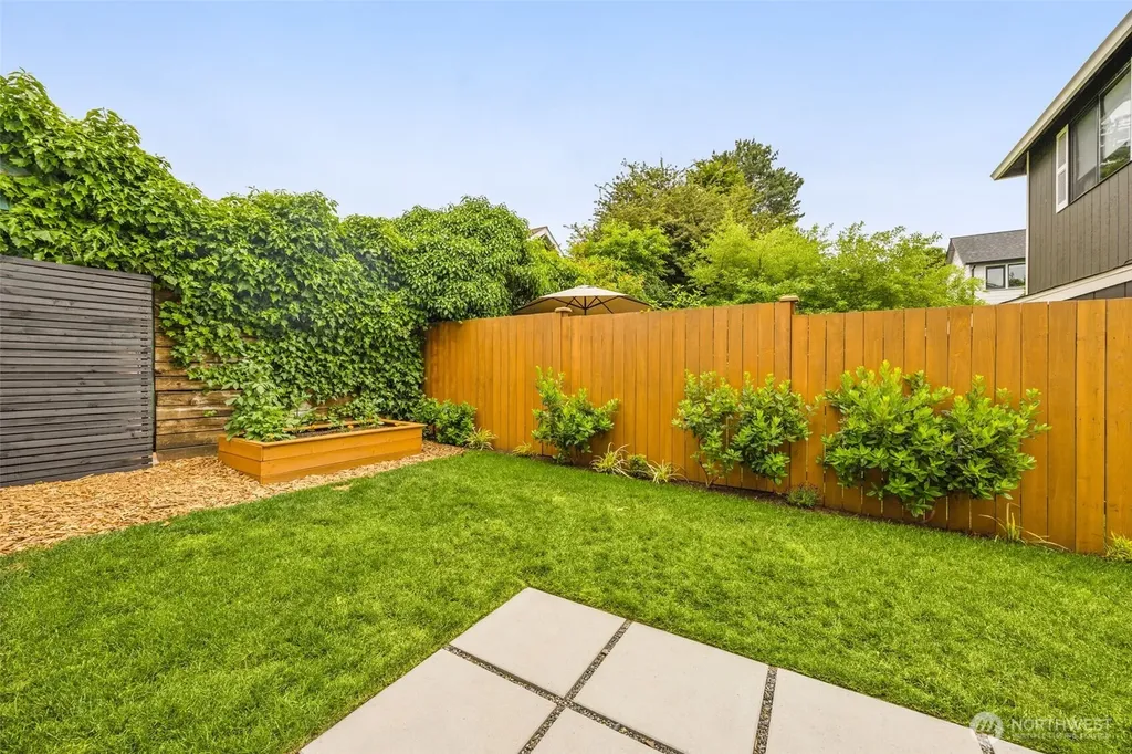 6226 7th Avenue NW Seattle WA 98107