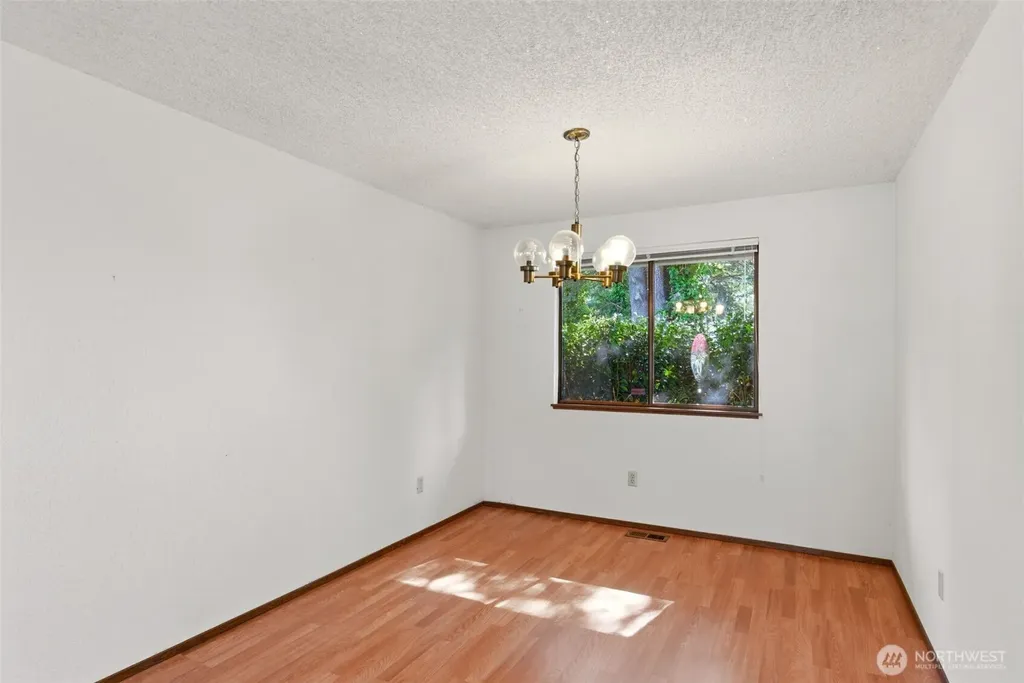 25248 111th Avenue SE Kent WA 98030